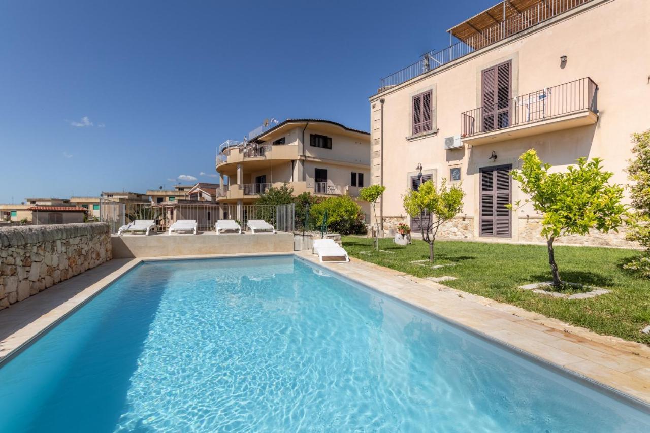 Villa Rosaria Rooms Noto Exterior foto